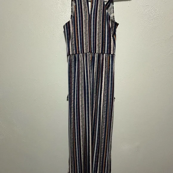 BCBG Generation Dress w Pockets - Picture 8 of 9